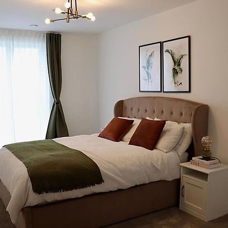 A Stylish Two Bedroom Modern Apartment With Parking Barking  Zewnętrze zdjęcie